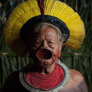 Foto de rosto do Cacique Raoni