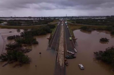 106912364-ariel-view-showing-the-flooded-ers-448-road-in-canoas-rio-grande-do-sul-state-brazil-on-ma-2