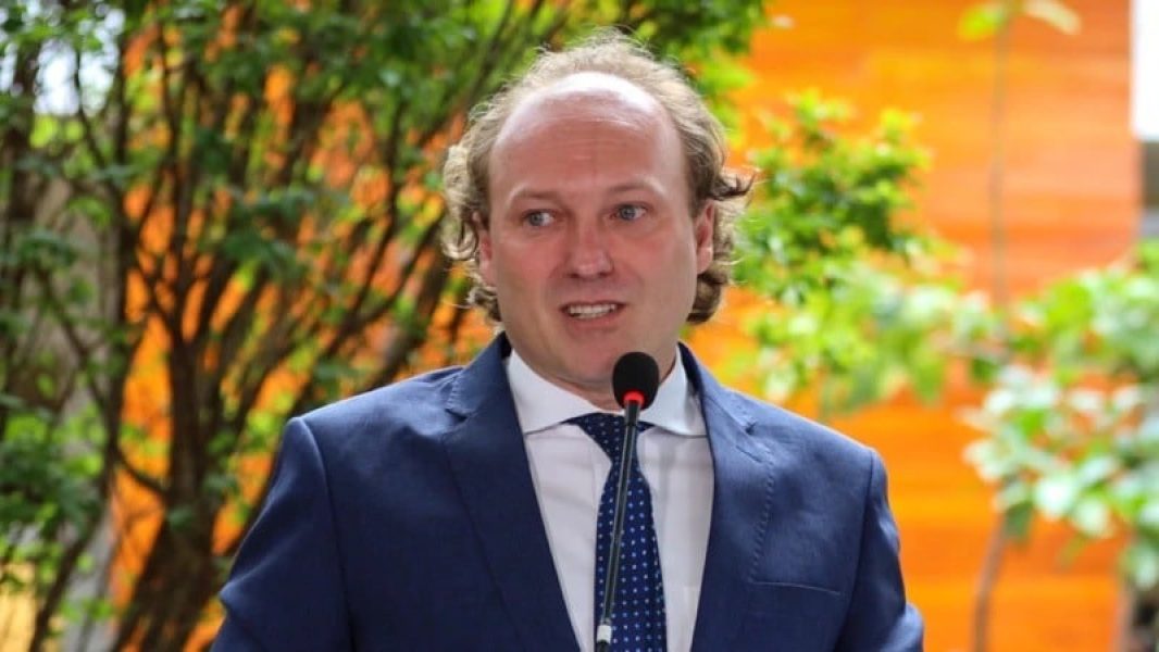 1d9e9100-6a25-11ef-b1b5-b3aeecf7a73c