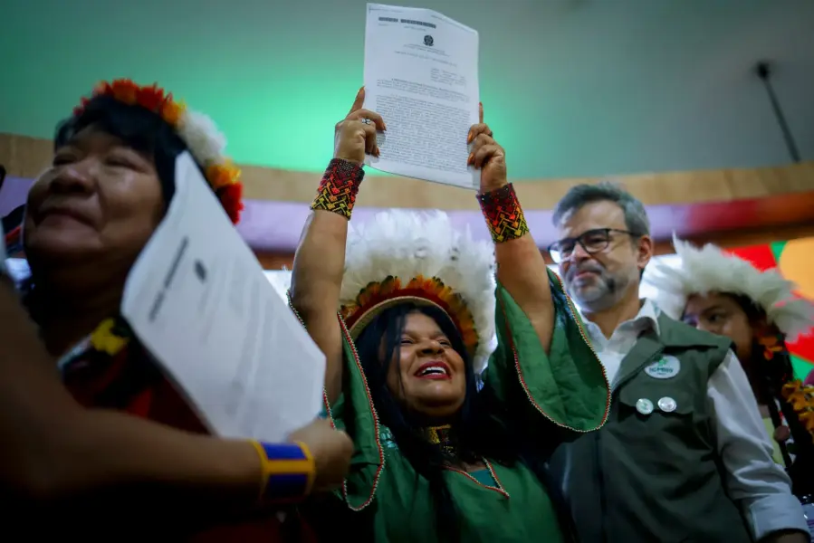 Sonia Guajajara ministra dos Povos Indígenas do Brasil