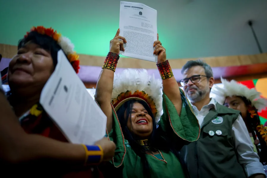 Sonia Guajajara ministra dos Povos Indígenas do Brasil