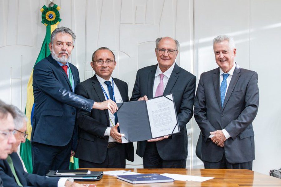 ae946772-1a87-4e0c-9ed5-e4883fd09e19