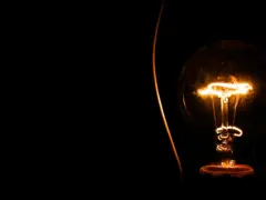 luz-energia-lampada-yash-patel-unsplash